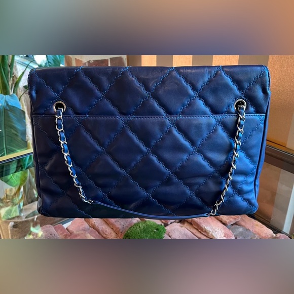 Chanel Blue Lambskin Hampton Bag - Picture 12 of 13